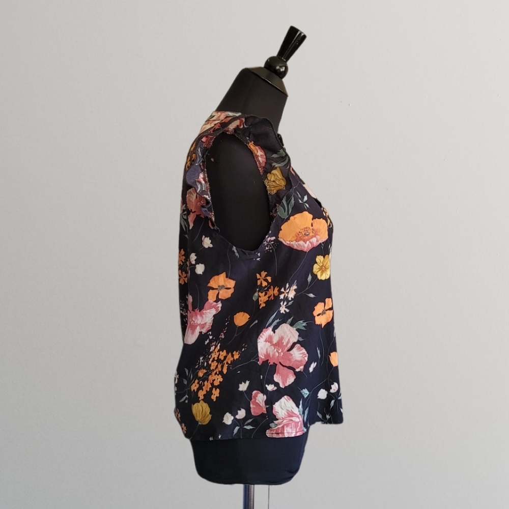 SHEIN Top - Picture 2 of 7